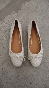 Shoes 1: LA TRIBE Flats 37