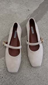 Shoes 1: COUNTRY ROAD Flats 40