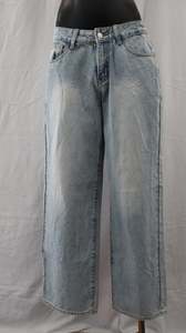 Bottoms: WHITE FOX Jeans S