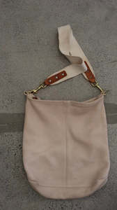 Yu Mei handbag N/A