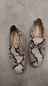 Shoes 1: MI PIACI Loafer 38