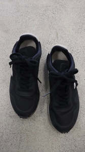 Shoes 1: VEJA Sneaker 37