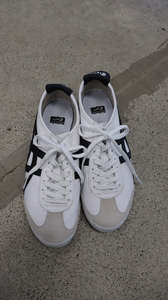 Shoes 1: Onitsuka Sneaker 41.5