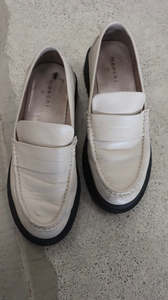 moochi Loafer 39