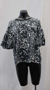 kowtow Tee S