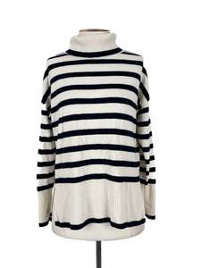 Max - White & Navy Sweater (Size XXS)