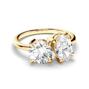 Bespoke Engagement Rings 1: Round Brilliant & Oval Cut Diamond Toi et Moi Engagement Ring