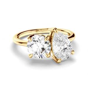 Bespoke Engagement Rings 1: Round Brilliant & Pear Cut Diamond Toi et Moi Engagement Ring