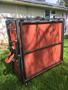 Products: Calf debudding / weighing crate – Frizzell Agricultural Electronics
