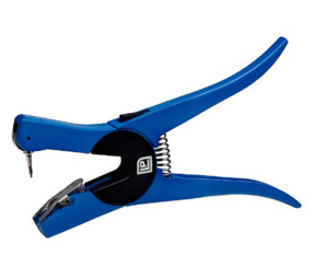 Accessories: Leader Deluxe Ear Tag Applicator