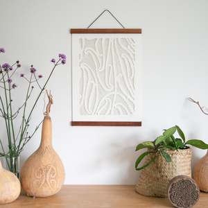 Aho Kainga: Ihi (Paper cut)