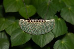 Mangopare Whakakai (Pendant), Teal on 'toast'