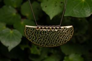 Mangopare Whakakai (Pendant), Forest Green on Toast, PREORDER