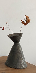 Art Decore: Molly Hourglass Concept Ceramic Vase