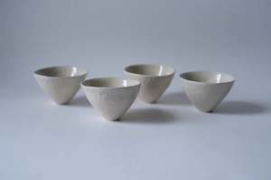 Art Decore: White Minimalist Cup With Matching Plat 4 Sets