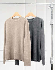 Merino Wool Cashmere: Clara Seamless Premier Cashmere Crew Neck Sweater