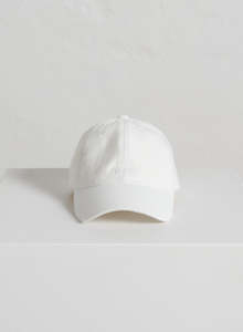 ACCESSORIES: WHITE SMALL LOGO CAP