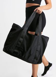 Bags: Black Weekend Bag