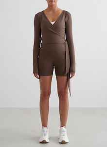 Biker Shorts: Macchiato Shape Seamless Hotpants & Wrap Longsleeve Set