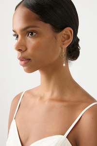 Signature Pearl Drop Earring