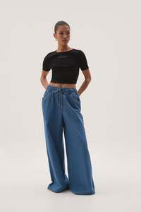 Sale: Cowrie Cropped Tee