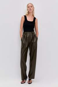 Lyia Pant