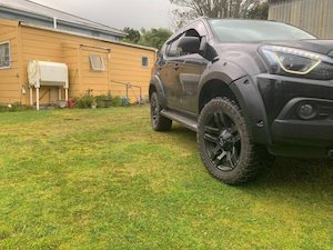 Flares: Kut Snake Flare Kit to Fit Isuzu MU-X Models