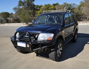 Mitsubishi Pajero: XROX Bull Bar to suit Mitsubishi Pajero NM/NP 2000-2006
