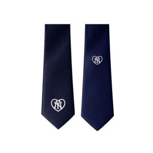 All: Yankee Stencil Heart Tie