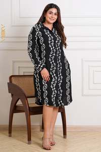 Dark Dahila Elegant Dress