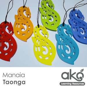 Necklaces: Manaia Necklace