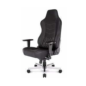 Chairs: AKRACING Onyx Deluxe