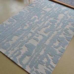 Florence Broadhurst: Florence Broadhurst Waterwave Stripe Pearl 039908