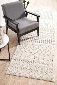 Odyssey: Apadana Lily Silver Runner Rug