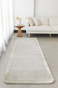 Hand-Tufted NZ Wool & Viscose Silver Runner Rug