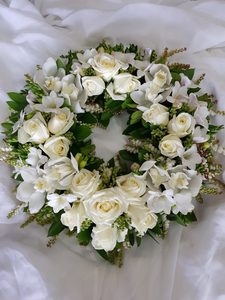 Products: Wreath - Albany Florist