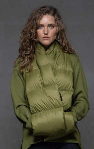 Insulation Essentials: DOWN POCKET SCARF