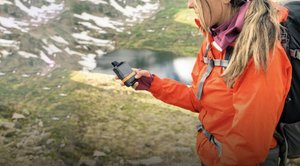 SPOT MESSENGER GEN4 SATELLITE GPS MESSENGER - Alcom Communications