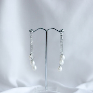 Three White Pearls on Chain Dangle Earrings
