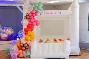 Bouncy Castle: Luxury White Mid Slide