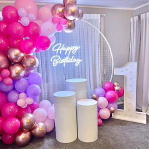 Backdrops And Other Party Extras: White Plinths