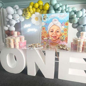 All Service: "ONE" 3D Letter Table