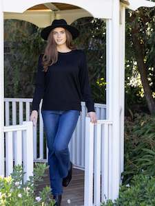 Vassalli Merino: Vassalli Black 100% Merino with Square hem Round Neck Top