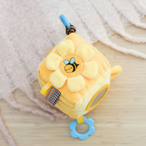 Snuggle Buddy Hunny Bee Discovery Cube