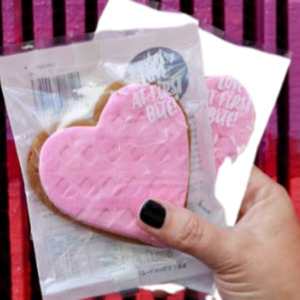Edibles: Molly Woppy Gingerbread Pink Heart