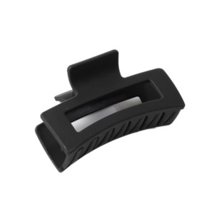 Essentials: Stilen NZ Isobel Hair Claw