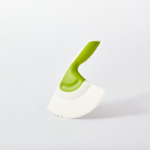 The Prepara Salad Chopper Scoop