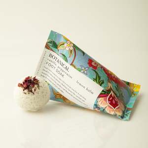 Valentines Day Gift Ideas: Botanical Skincare Vanilla Peppermint & Lemon Balm Foot Soak