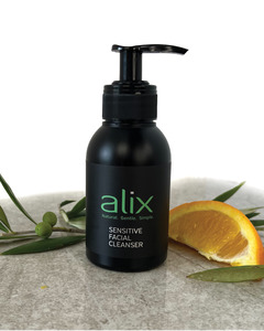 100 Made Natural New Zealand Skincare: Sensitive Facial Cleanser (125 ml)