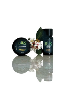 100 Made Natural New Zealand Skincare: Hand & Nail Care Bundle